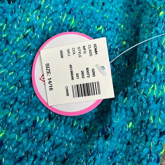 Sweater - Picture 4 of 4